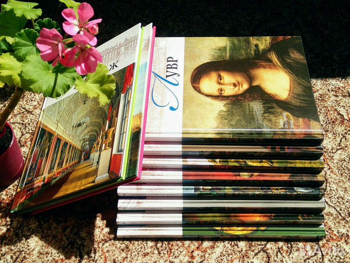 Серия книг Великие музеи мира Комсомольская правда