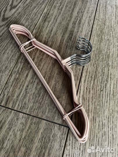 Вешалки плечики