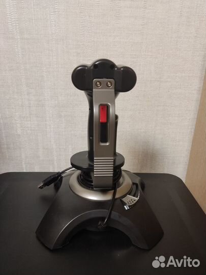 Игровой джостик defender Cobra R4