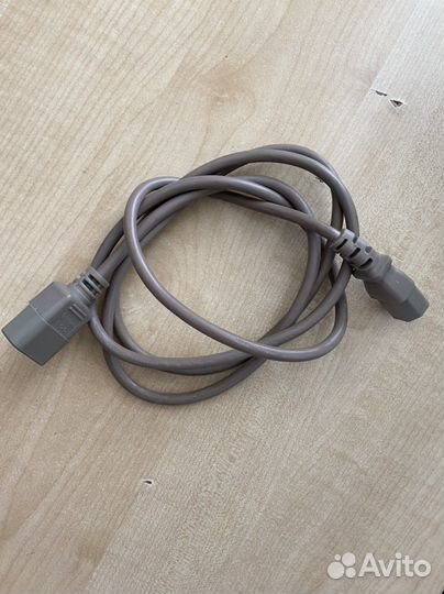 Кабель для компьютера