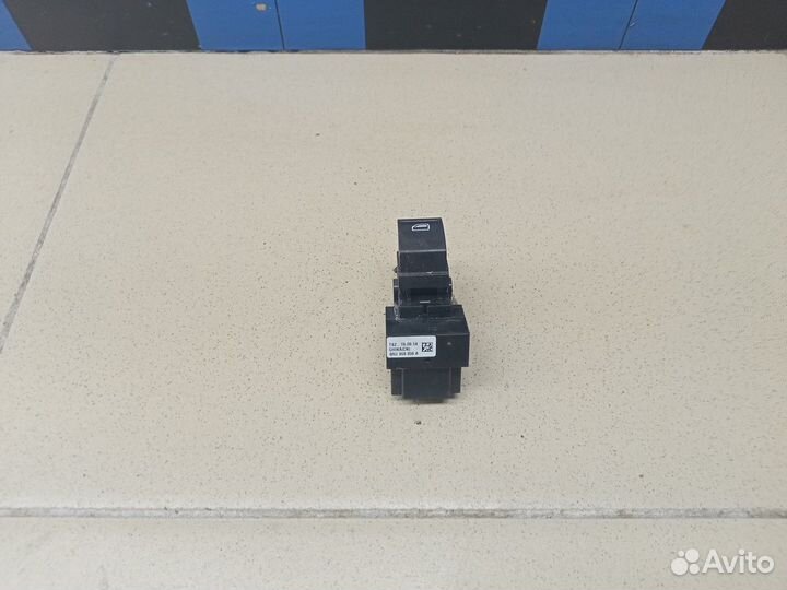 Кнопка стеклоподъемника Polo (Sed RUS) 2011