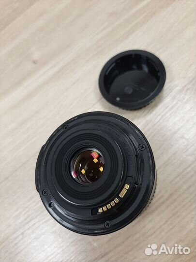 Объектив Canon EF-S 18-55 mm IS