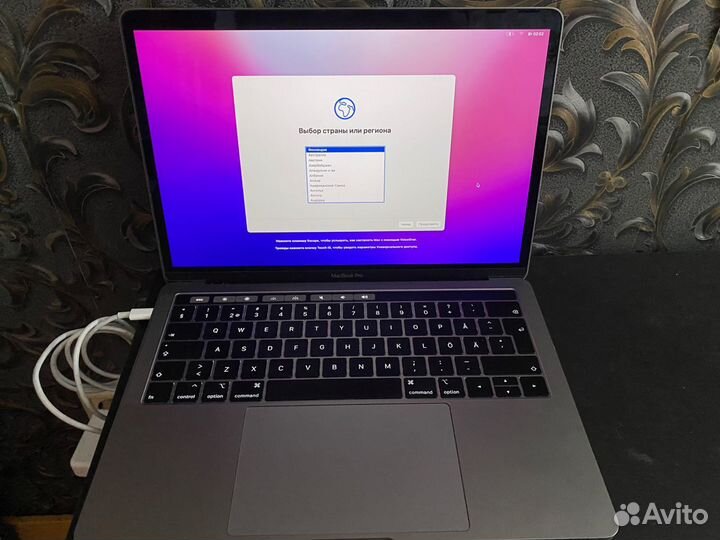 Apple MacBook pro 13 2019 8/256Gb SSD Touch Bar,ID
