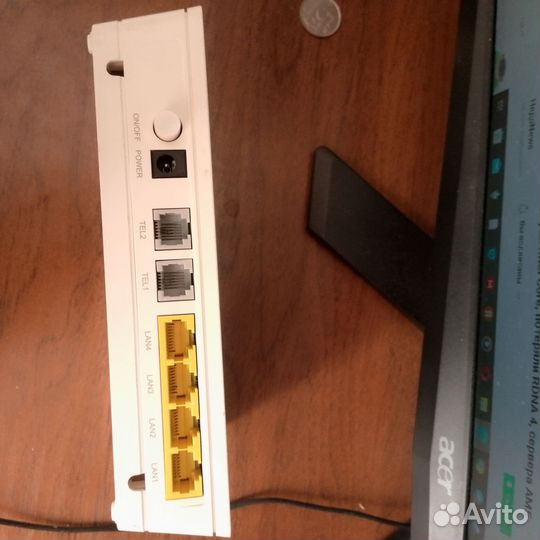 Компьютерный хлам, планшет и роутер