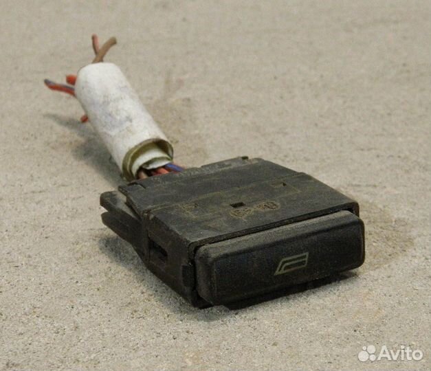 Кнопка стеклоподъемника Audi A8 D2