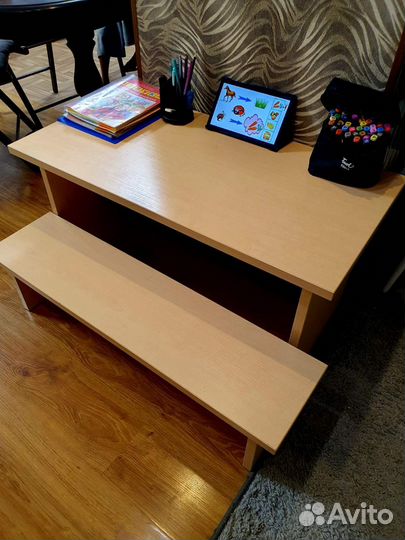 Детский стол парта