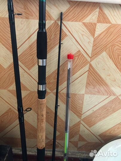 Фидерная удочка и катушка