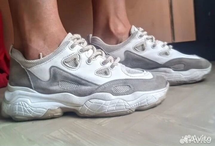 Кроссовки Puma. Шнурки. New Balance