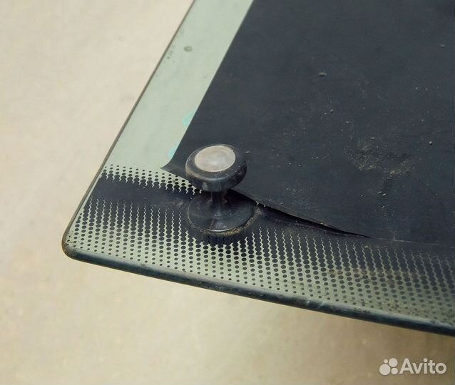 Стекло двери задней правой Audi 100 C3