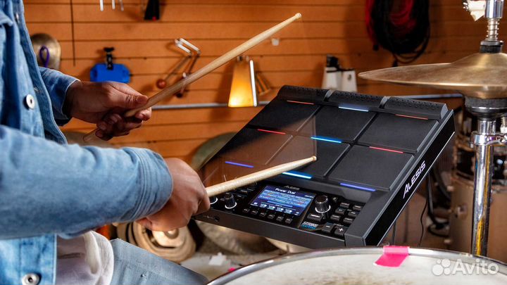DJ-контроллер Alesis strike multipad