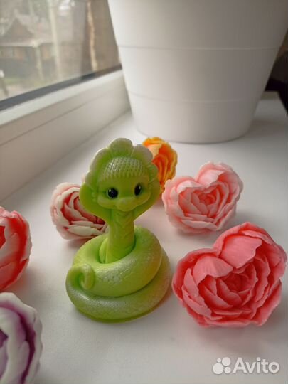 Новогодний подарок мыло ручной работы. Змея