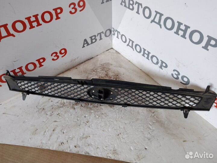 Решетка радиатора Ford Fiesta 2003