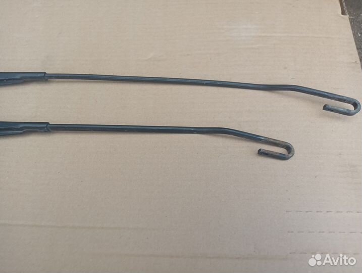 Поводок стеклоочистителя Ford Mondeo 1