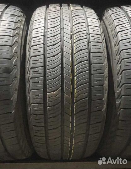 Kumho Road Venture APT KL51 235/60 R16 104R