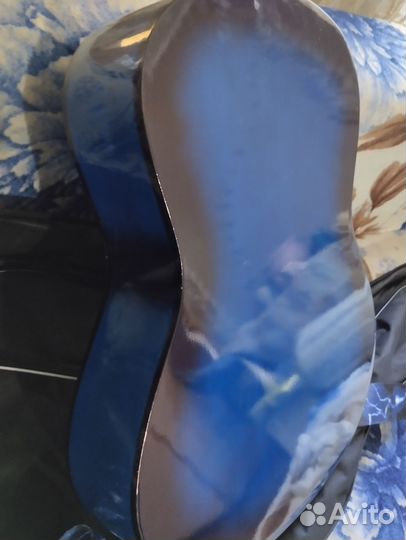 Акустическая гитара