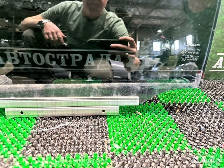 Стекло двери заднее левое Lexus Lx 2015-2022