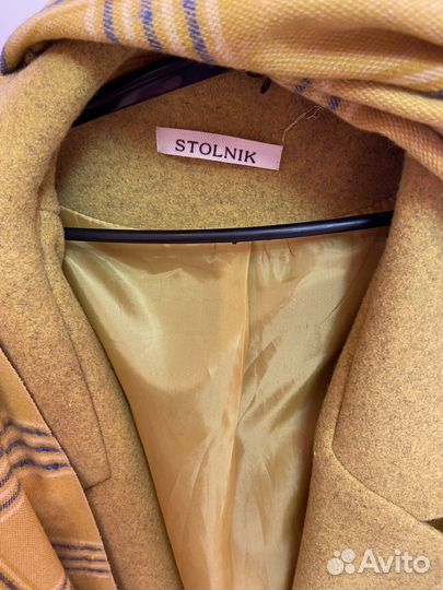 Пальто с шарфом