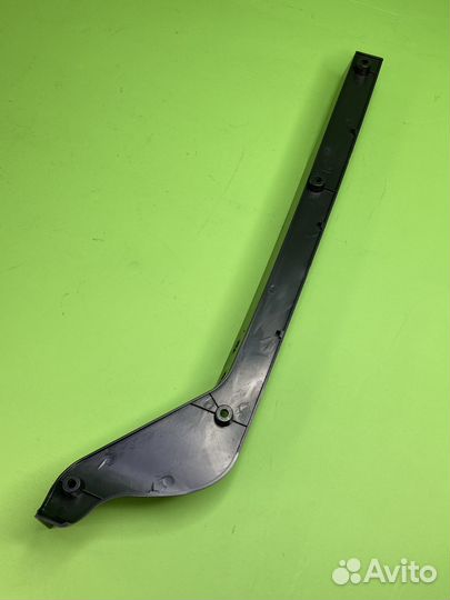 Заглушка бампера переднего правая (в торец) серая