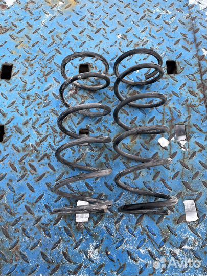 Задние пружины Nissan March k11