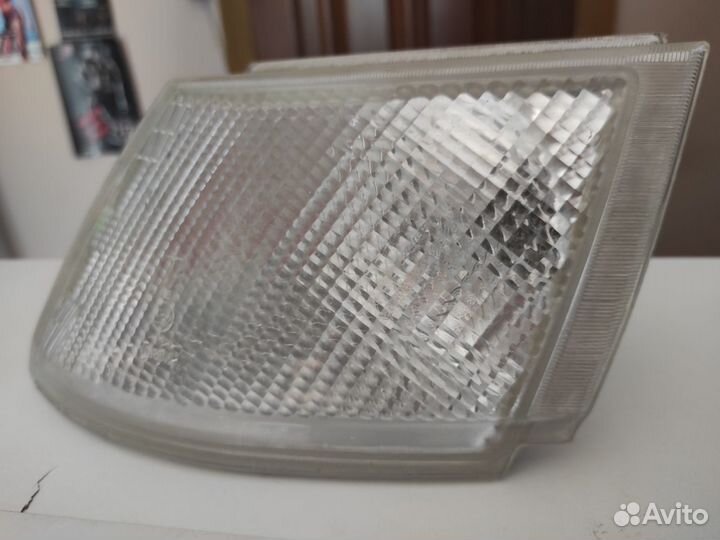 Указатель поворота передний левый 2110