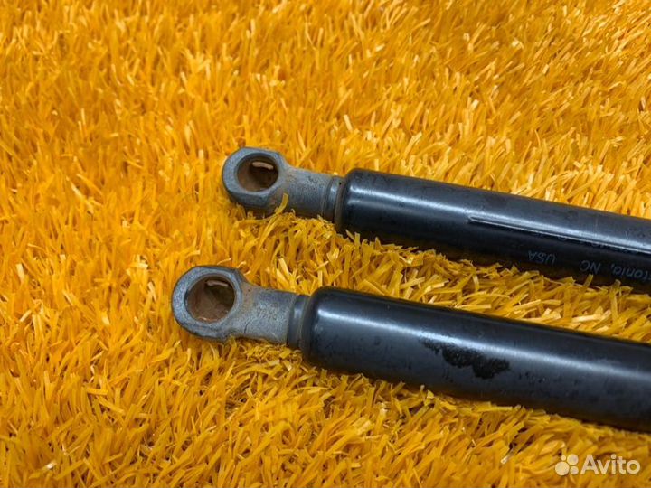 Амортизатор багажника Bmw X5 E53 M54B30 2004