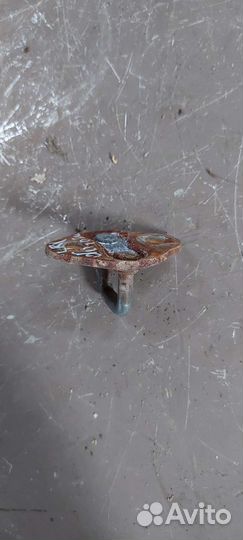 Ответная часть замка двери багажника Cadillac SRX