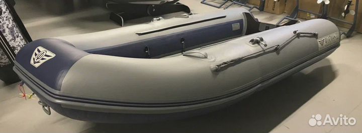 Лодка Флагман 320; пиксель