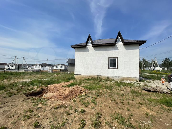 Коттедж 111 м² на участке 7 сот.