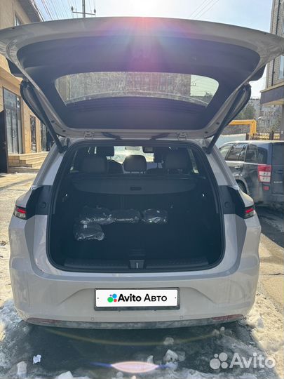 LiXiang L6 1.5 AT, 2024, 243 км