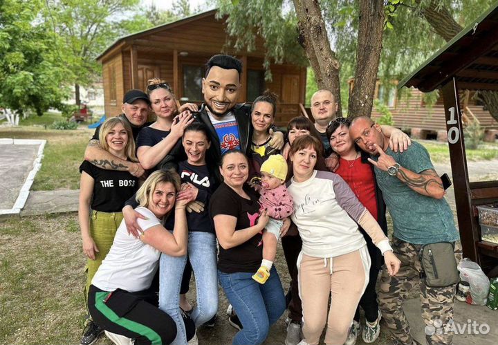 Поздравление от звезд, шуточный стриптиз