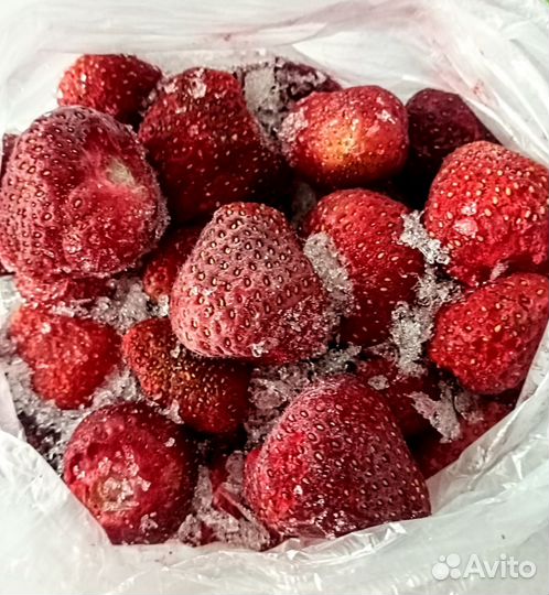 Замороженная черешня и клубника