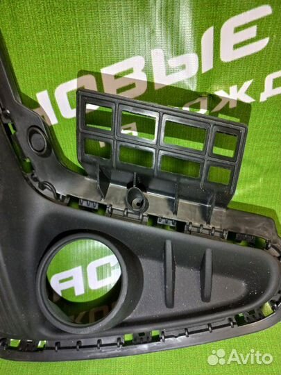 Рамка фары противотуманной Kia Rio 4 2017