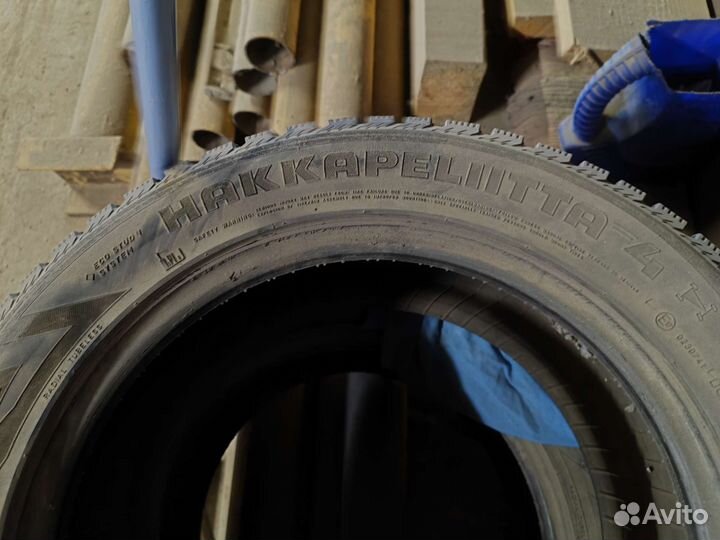 Nokian Tyres Hakkapeliitta 4 225/55 R16 99M