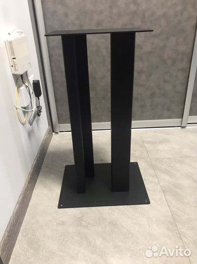 Стойки для полочной акустики