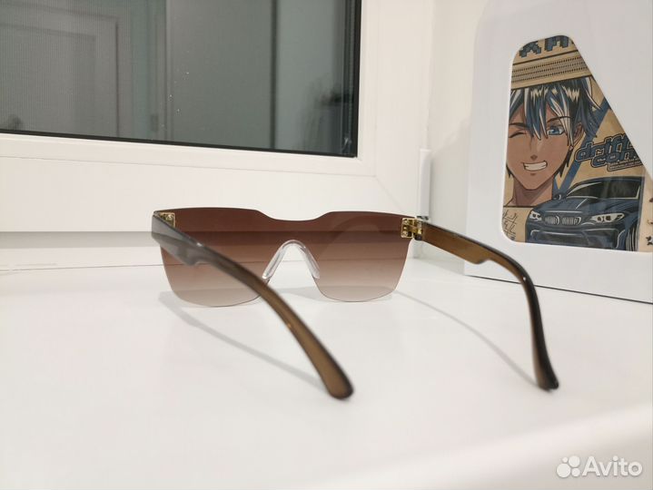 Солнцезащитные очки