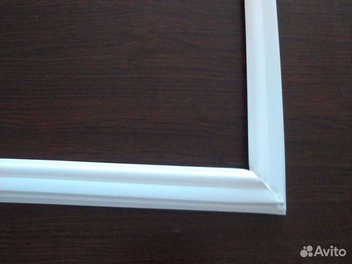 Уплотнитель резинка на холодильник Аристон стинол