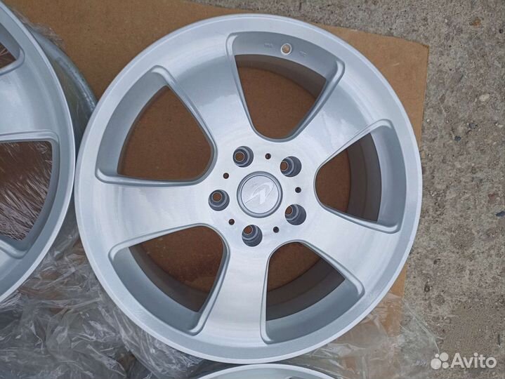 Литые диски Weds R17 как новые 114,3