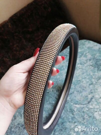 Оплетка на руль со стразами