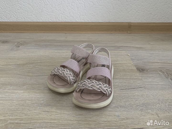Сандали для девочки