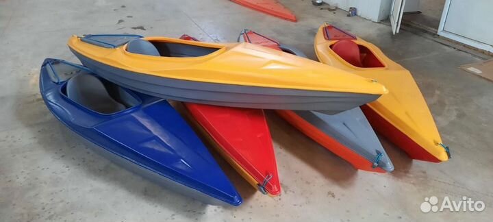 Байдарка закрытая одноместная фирмы амв