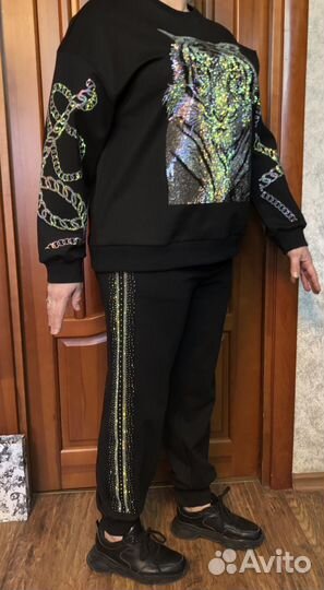 Спортивный костюм стразы 50 52 54
