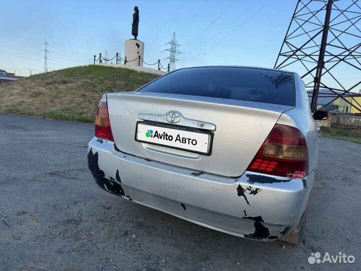 Toyota Corolla 2.2 AT, 2002, 500 000 км