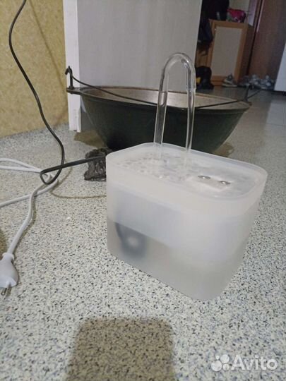 Фонтан поилка для кошек