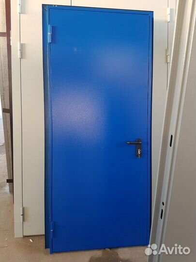 Металлическая дверь с отделкой под любой проём