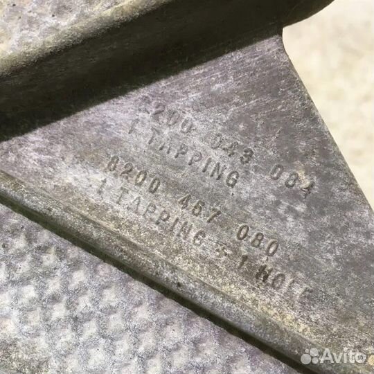 Кронштейн кпп левый Рено Логан