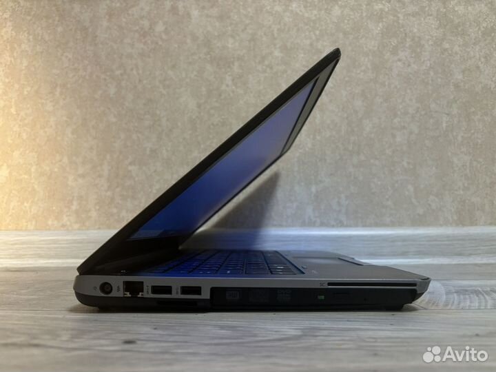 Ноутбук HP i5/Intel HD/8GB/SSD120/500gb