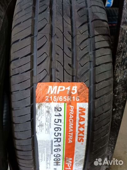 Maxxis MP-15 Pragmatra 215/65 R16