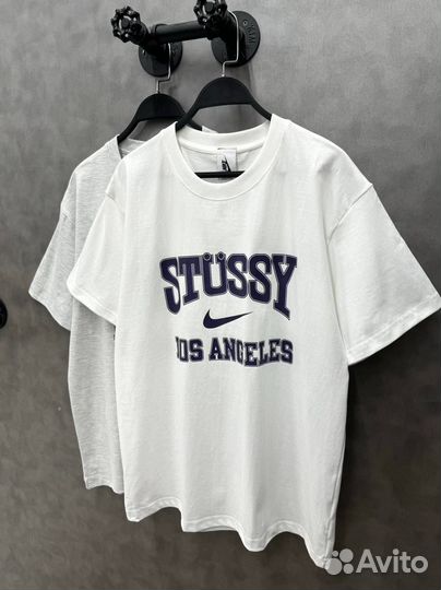 Оверсайз футболка Stussy