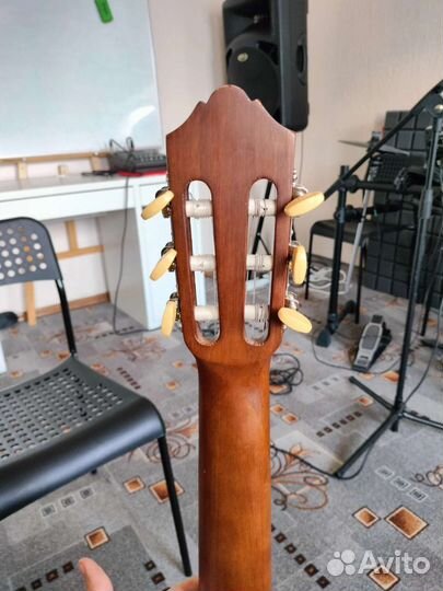 Классическая гитара yamaha c40