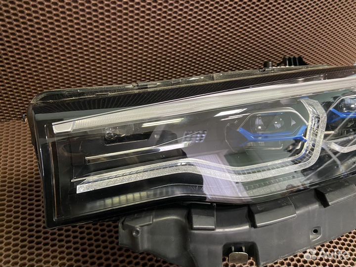 Фара на BMW x7 G07 laser левая передняя